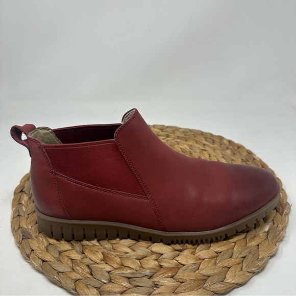 Dansko Louisa Red Burnished Calf Low Top Slip On Boot Size 40 (9.5-10) Women's - Picture 1 of 9